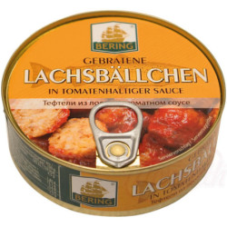 Gebratene Lachsbaellchen in tomatenhaltiger Sauce