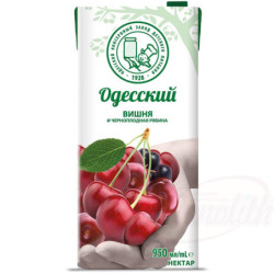 Напиток из вишни и черноплодной рябины